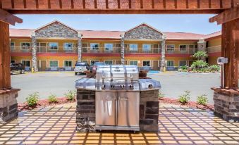 Scottish Inns & Suites