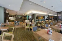 Premier Inn Newbury Town Centre (London Road) Hotels in Thatcham