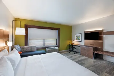 Holiday Inn Express & Suites Chanute Hôtels à : 