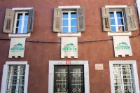 Houses of Motovun Các khách sạn ở Groznjan