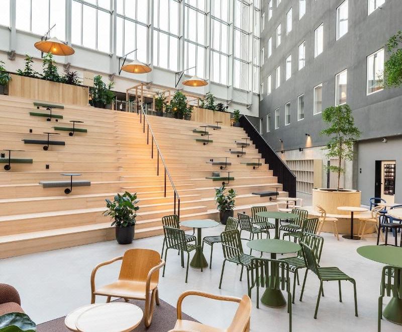 3. 발로 호텔 & ..