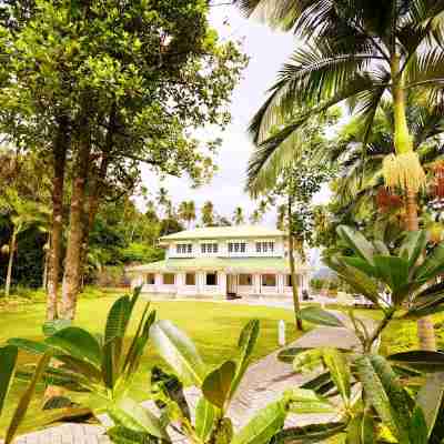 The Flame Tree Estate & Hotel Hotel Exterior