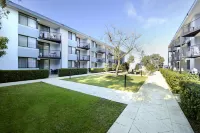 Lodestar Waterside Apartments Hotels in Como
