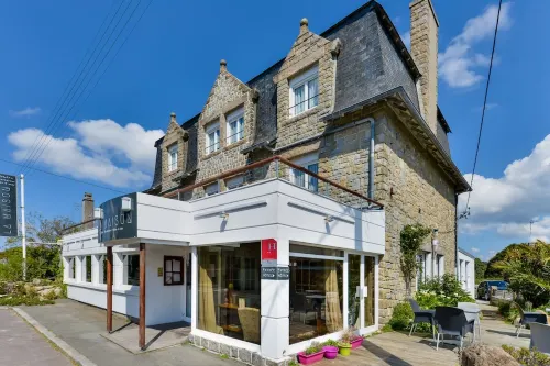 Hôtel Restaurant la Maison Hotels in Trebeurden