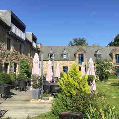 Logis Hotel le Manoir des Portes Hotel Exterior