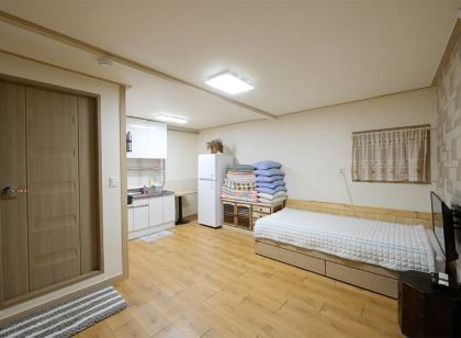 Gwangju Shinseon Valley Pension