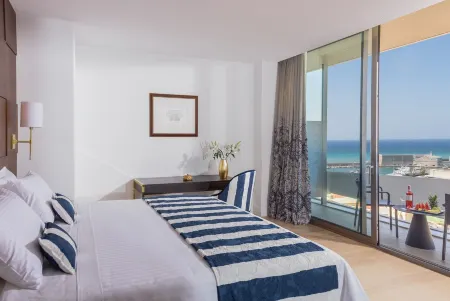 Aquila Atlantis Hotel