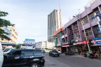 Lovina Inn - Nagoya Batam - 2-Star