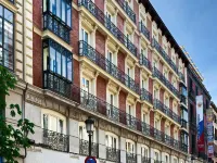 Catalonia Plaza Mayor Hotels near Neptuno Square