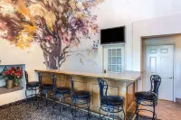 Ramada by Wyndham Sparta/At Speedway Hotel di Vevay