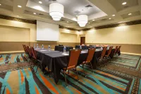 Drury Inn & Suites Columbus Grove City - parking