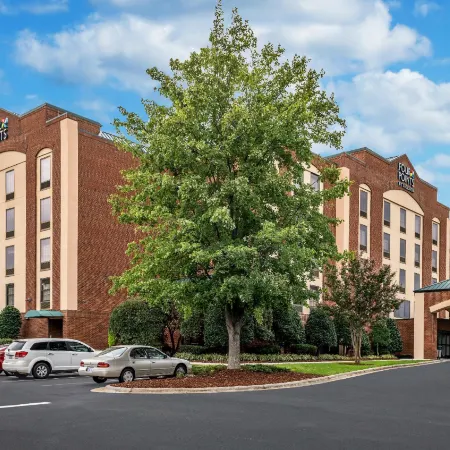 Four Points by Sheraton Greensboro Airport