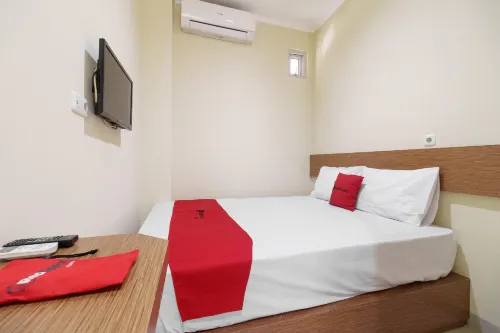 RedDoorz @ Jalan Jenderal Sudirman Palembang 2 Hotels in Ilir Timur I