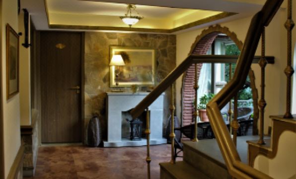 Hotel Lakeside Inn Nainital - Housity