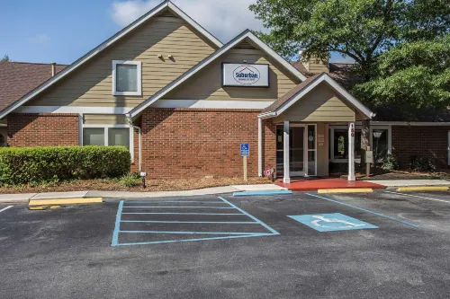 Suburban Studios Columbia - Harbison Hotels in Seven Oaks