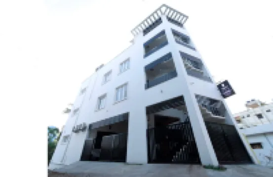 羅斯科特爾沙拉旅館，龐迪切裏