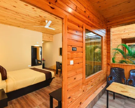 Majestic Eco Comforts Hotels in Varca