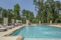 Crowne Plaza SHENANDOAH - WOODLANDS AREA by IHG - Pools