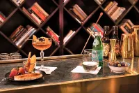 Brown Beach House Tel-Aviv, a Member of Brown Hotels - bar