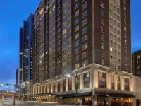 Hotel Phillips Kansas City, Curio Collection by Hilton Hotels near The Arvin Gottlieb Planetarium
