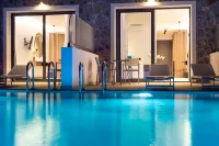 Zoes Hotel & Suites