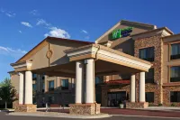 Holiday Inn Express & Suites Longmont - Boulder Area