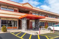 Econo Lodge Hotels in Jefferson Township