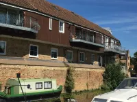 Waterfront House in the Heart of St Neots
