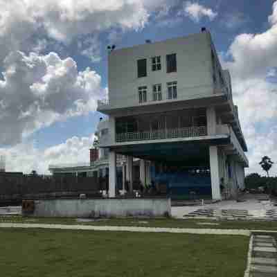 Ponneri Gymkhana Club Hotel Exterior