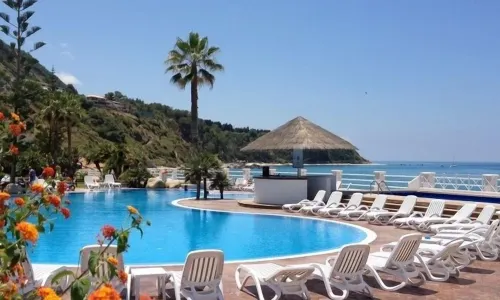 Cala Petrosa Resort - Haustierfreundliche