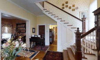 Hanna House Bed & Breakfast