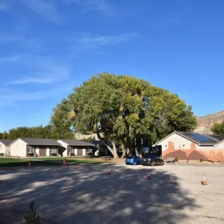 Zion's Camp and Cottages