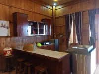 Omah Kayu Villa Hotels in Situbondo