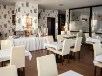 Ezüsthíd Hotel Hotels in Veszprem