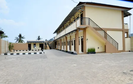 Haura Syariah kedaton Bandar Lampung Отели рядом с достопримечательностью «Lampung Walk»