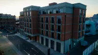 Neo Kazan Palace by Tasigo (Нео Казань Палас Тасиго) Отели рядом с достопримечательностью «Мечеть "Салихжан"»