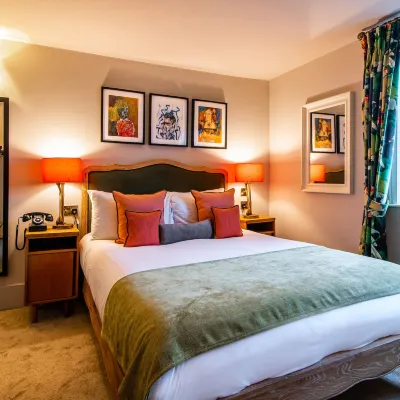 Aragon House Hotels near Fulham