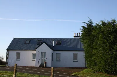 Dunruadh Cottage Hotels near Loch Lomond