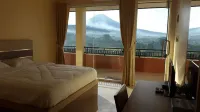 Cra Hotel Hotell i Tawangsari