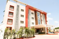Hotel Pushpak Park فنادق في Osmanabad