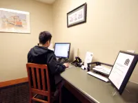 Hampton Inn by Hilton Vancouver-Airport/Richmond Hotel berhampiran YVR–Airport