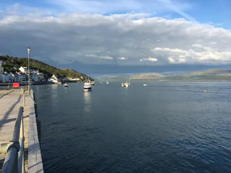 Beautiful Aberdovey Seafront Apartment 2 Отели рядом с достопримечательностью «Абердови Голф Клаб»