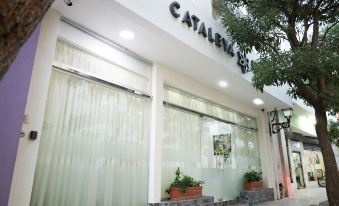 Cataleya Hotel