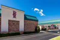 Red Roof Inn & Suites DeKalb Hotels in Sycamore