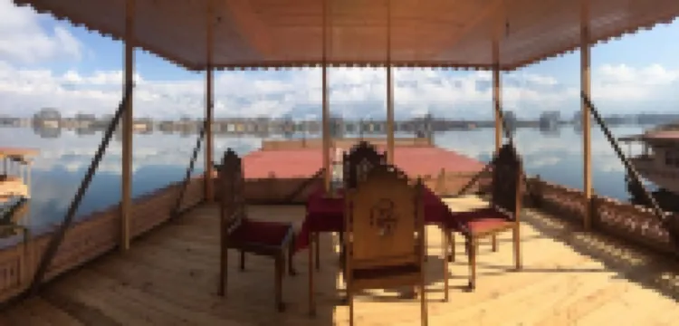 The Heritage Safina Group of Houseboats