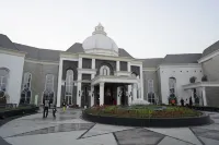The Grand Nirvana Hotel Hotels near Target Digital Library