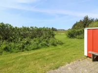 "Hariett" - 900m from the Sea