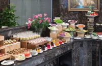 Monarque Hotel Danang - Frühstück