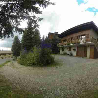 Les Gardettes Hotel Exterior