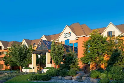 Four Points by Sheraton St. Catharines Niagara Suites